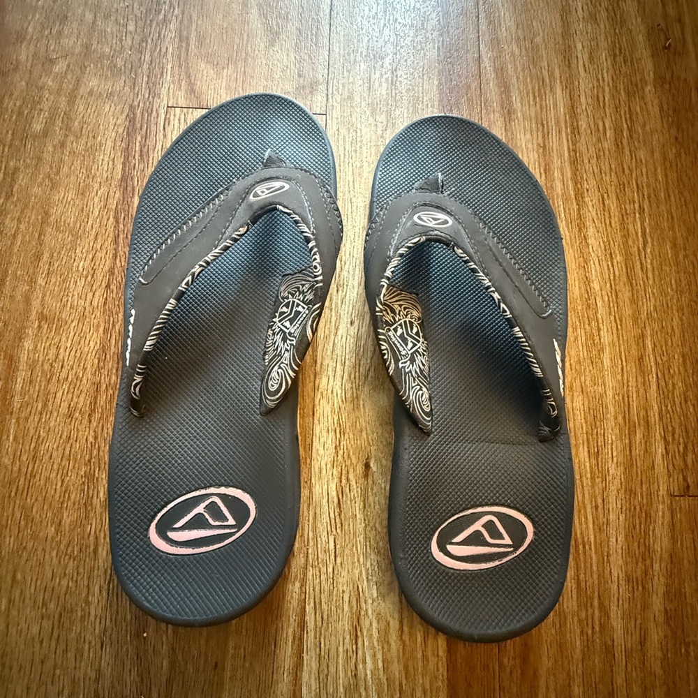 Reef Gray Flip Flops with Patterned Straps